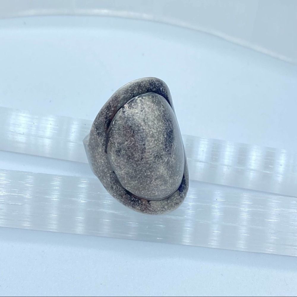 Ruthenium Brass Art Deco Dome Ring - Picture 3 of 8